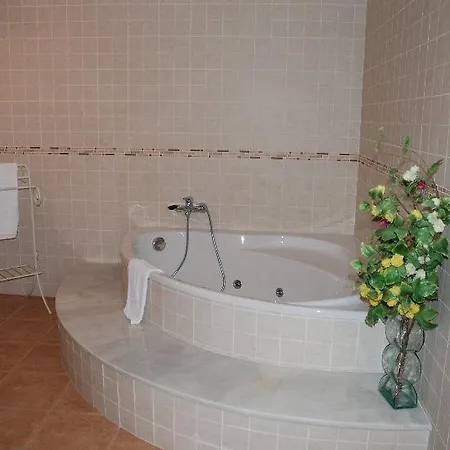 Ξενοδοχείο Averroes 3*